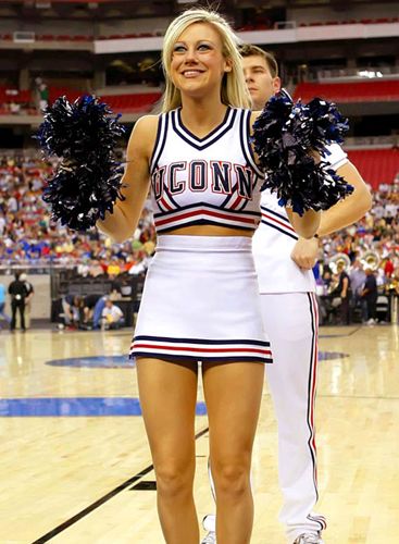 达万庆祝足协杯夺冠：我无比开心能实现这个将永存于心的梦想（足协杯夺冠后，达万：圆了一个将永铭于心的梦想，我欣喜万分）