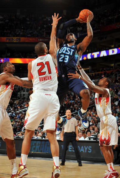 克罗斯评选历史最佳阵容：诺伊尔门将，马塞洛、拉姆...（克罗斯公布史上最佳11人：门将诺伊尔，后防马塞洛、拉姆…）